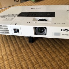 EPSON EB1771の画像
