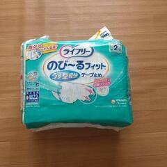 大人用おむつ他まとめ売りの画像