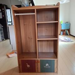 子供部屋に　カントリー風収納家具の画像