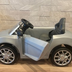 子供用電動自動車 アウディR8スパイダーの画像