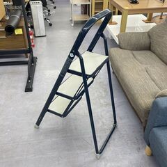 ３段 ステップ 耐荷重100ｋｇ 天板まで70ｃｍ 折りたたみ式 踏み台 札幌市手稲区の画像