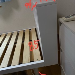充電可能ベッドフレームの画像