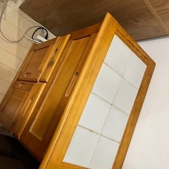 木製収納棚の画像