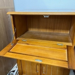 木製収納棚の画像