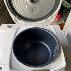 炊飯器の画像