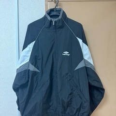 中古　オーバーサイズのナイロンジャケット