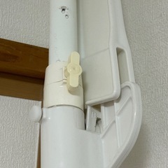 アイリスオーヤマ　窓枠物干し 2段タイプ　幅約 110~190　突っ張り　室内の画像