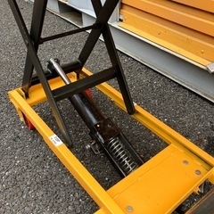油圧式 リフトテーブル 台車の画像