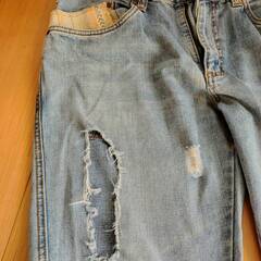 ダメージジーンズの画像