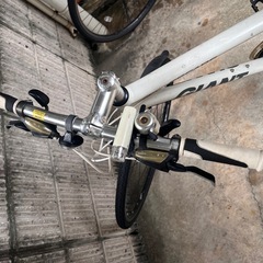 GIANT クロスバイク ESCAPE ホワイト（防犯登録解除可）★愛用車です！の画像