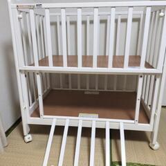 ベビーベッドの画像