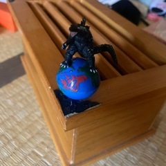 ゴジラ人形の画像