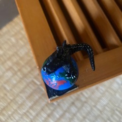 ゴジラ人形の画像