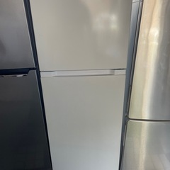 22年製　YAMADA 冷蔵庫　236L YRZ-F23H1 RZ