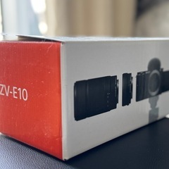 即決★ハンドルリグ付き　SONY(ソニー) Vlog用カメラ ミラーレス一眼カメラ ZV-E10 パワーズームレンズキット(同梱レンズ:SELP1650) の画像