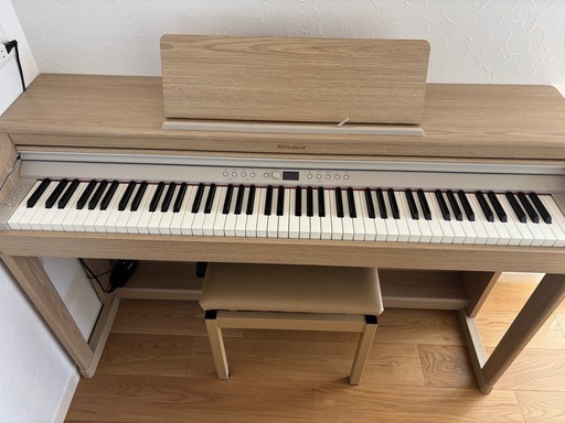 ローランド　電子ピアノ　RP701