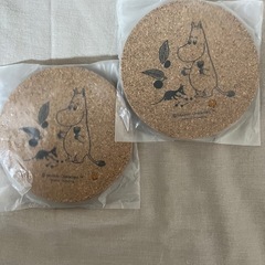 ムーミンの小皿など　2個ずつの画像
