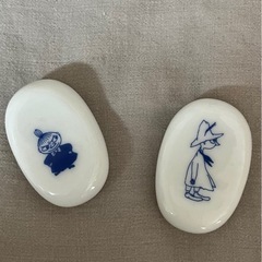 ムーミンの小皿など　2個ずつの画像