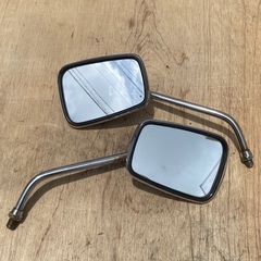 SR400 ミラー、テールレンズ用ブラケットなどの画像