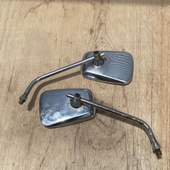 SR400 ミラー、テールレンズ用ブラケットなどの画像