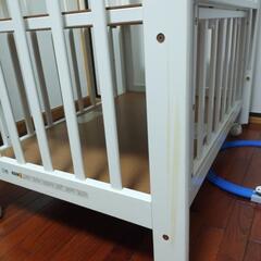 ベビーベッドの画像