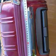 小さめスーツケースの画像