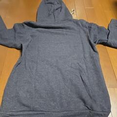 lGHT　ELEVEN　ElGHT　ELEV　フード付きパーカー

の画像