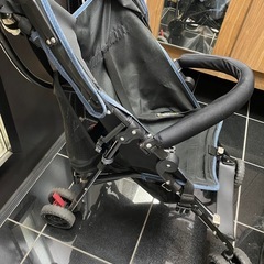 Ｂ型ベビーカー　付属品付きの画像