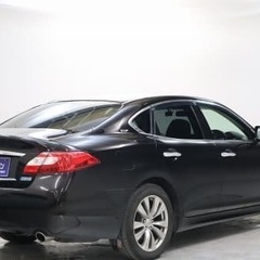 【🎉岐阜店限定キャンペーン🎉　選べる4大特典❗️　希望ナンバー・ドラレコ無料など】今回は【日産 フーガ　ハイブリッド 　ＦＵＧＡ　ＨＹＢＲＩＤ　ＶＩＰ】を紹介！の画像