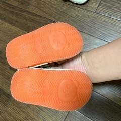 子供の靴の画像