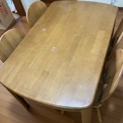 お譲り先決定！カリモク　ダイニングテーブル　椅子4脚の画像