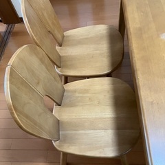 お譲り先決定！カリモク　ダイニングテーブル　椅子4脚の画像