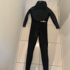 5ミリ3ミリセミドライスーツpeakの画像