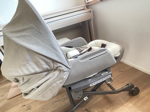 コンビ Combi ネムリラ　AUTO SWING BEDi EG おやすみドーム　エッグショック