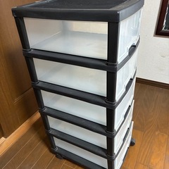 取りに来てくれる方に差し上げます　　キャスター付プラ5段引き出しの画像