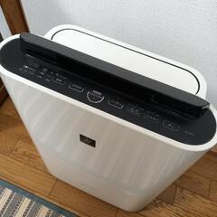 ②シャープ 加湿空気清浄機 KC-D70-Wの画像