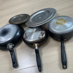 お譲り先決まりました！フライパン、片手鍋セットの画像