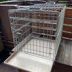 犬用金属製折りたたみケージの画像