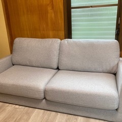 引き渡し決まりました🙏キャンセル待ちあり🙏3人掛けソファー　ヘタリ無し　食べこぼし無しの画像