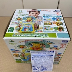 はじめて英語 くまのプーさん 絵本でおしゃべり! ゆびさき知育いっぱいできた　タカラトミーの画像