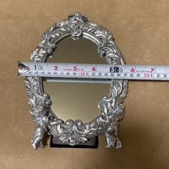 未使用　シルバー天使彫刻オーバルミラーの画像
