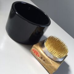 ○カゴ・剣山付き花びん カビン 花瓶 花器 フラワーベース 黒 ブラック インテリア 中古品扱い(NF250713)517-109-⑬の画像