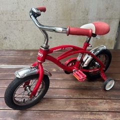 Radio Flyer（ラジオフライヤー）のレトロデザイン幼児用自転車の画像