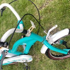 キッズ自転車（補助輪付き）の画像