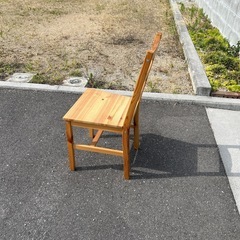 木製チェアーの画像