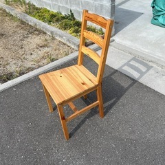 木製チェアーの画像