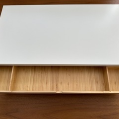 IKEA ELLOVEN モニタースタンド 引き出しの画像