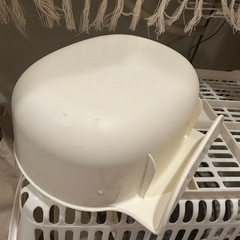 Ikea イケア　ベビーコット　テーブル　ホワイトプラスチック収納ボウルの画像