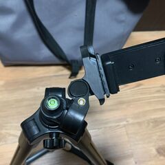 スマホホルダー付きカメラ三脚の画像