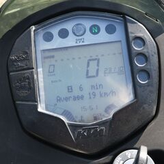 KTM　390 Duke（390 デューク）　2015年式　車検2027年（令和9年）4月　LUIMOTO（ルイモト)のシートカバー・グリップヒーター・ハンドルガード・ラジエターガード付き　走行距離 23110Kmの画像